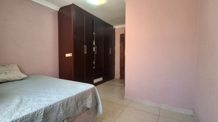 7 Bedroom Property for Sale in Flora Park Limpopo