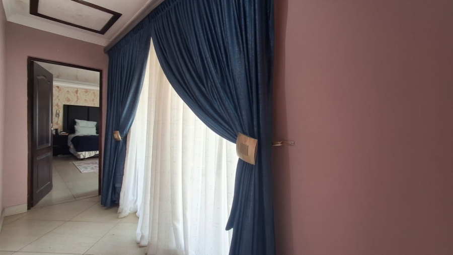 7 Bedroom Property for Sale in Flora Park Limpopo