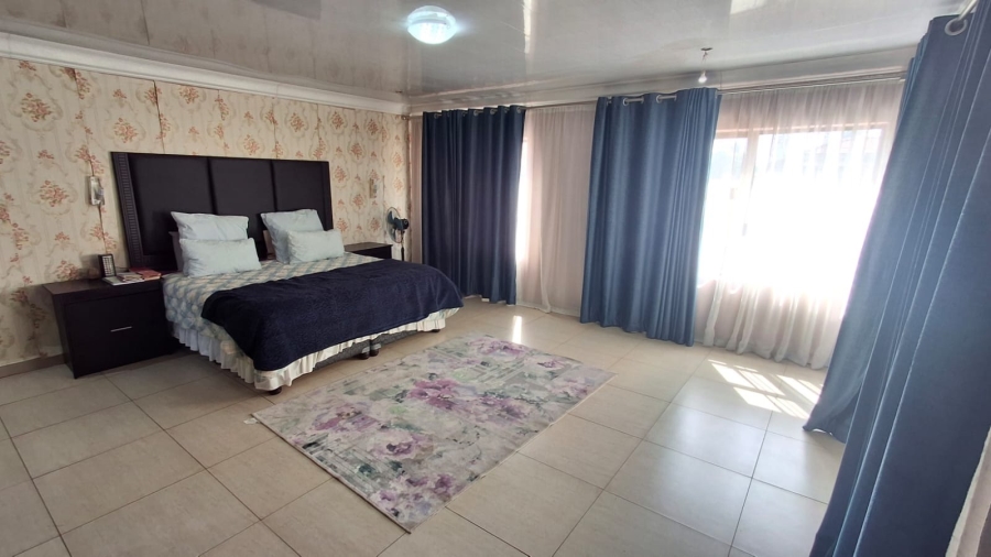 7 Bedroom Property for Sale in Flora Park Limpopo