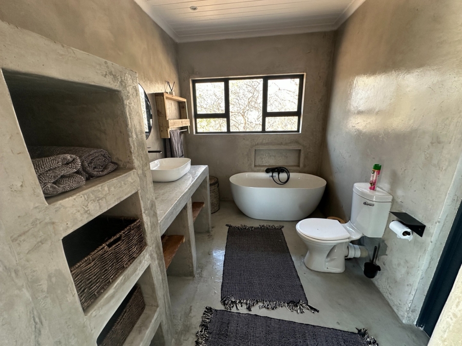 2 Bedroom Property for Sale in Lissataba Private Nature Reserve Limpopo