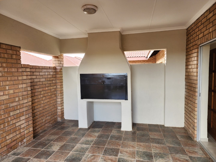 2 Bedroom Property for Sale in Waterberry Country Estate Limpopo