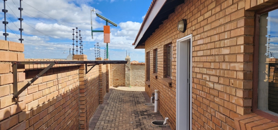 2 Bedroom Property for Sale in Waterberry Country Estate Limpopo