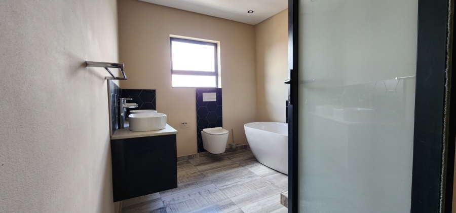 6 Bedroom Property for Sale in Woodhill Estate Limpopo