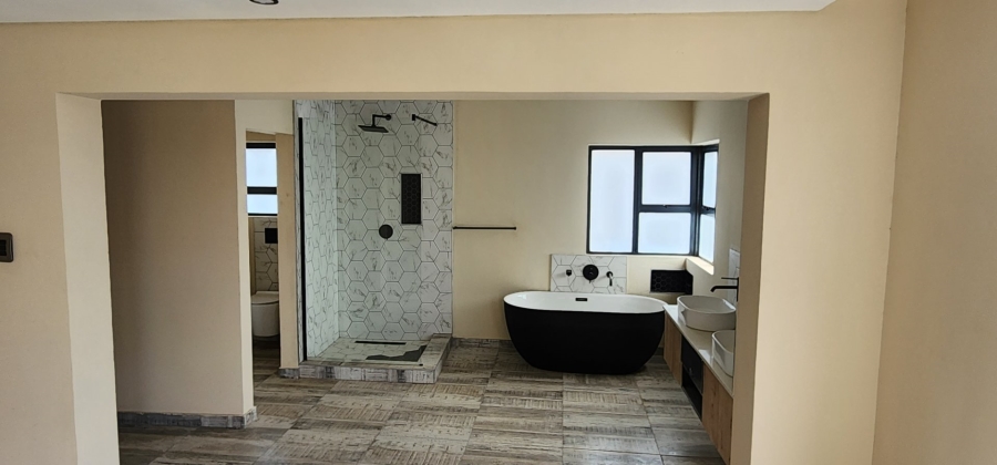 6 Bedroom Property for Sale in Woodhill Estate Limpopo