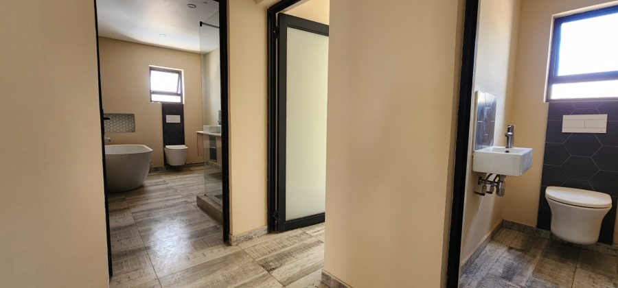 6 Bedroom Property for Sale in Woodhill Estate Limpopo