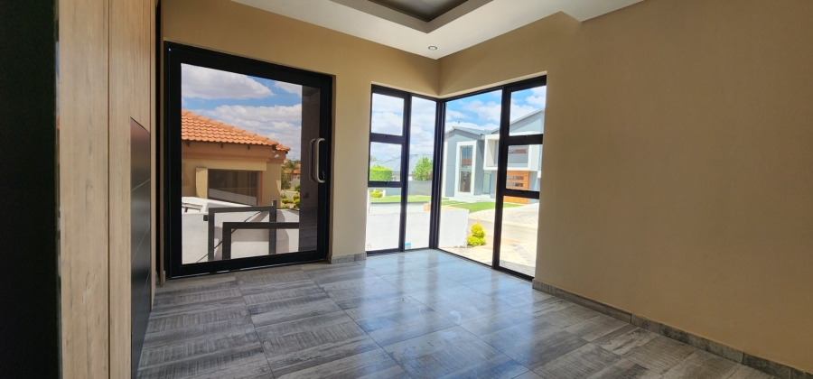 6 Bedroom Property for Sale in Woodhill Estate Limpopo