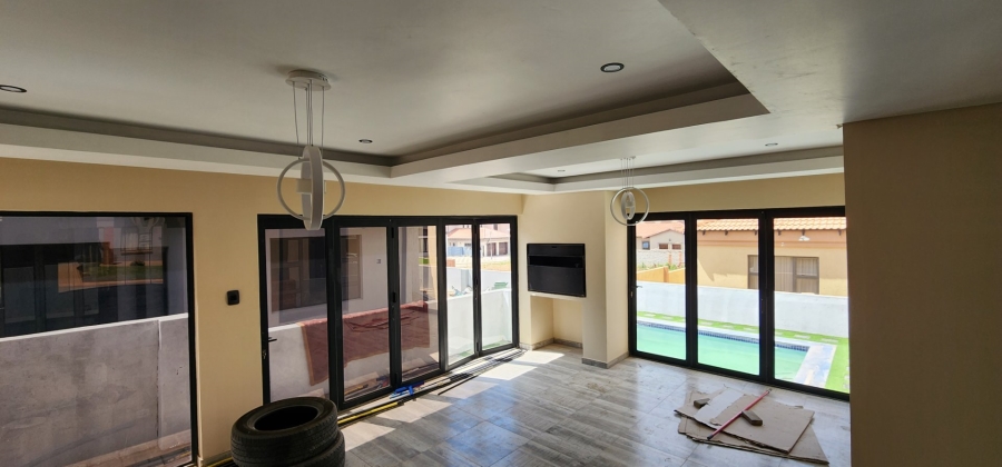 6 Bedroom Property for Sale in Woodhill Estate Limpopo