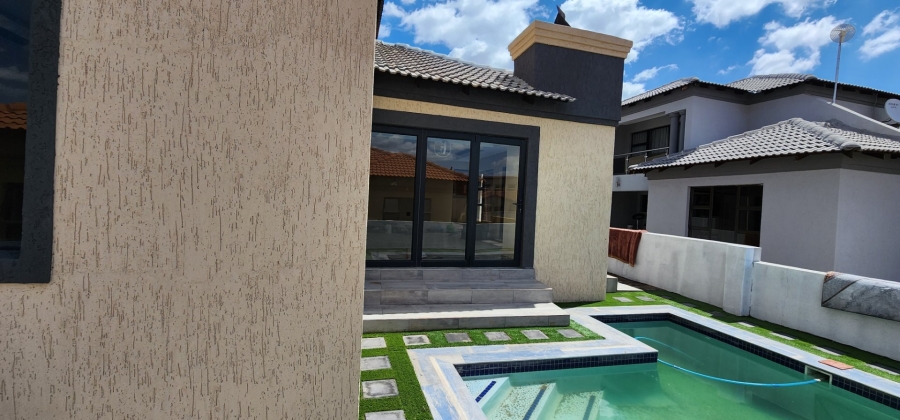 6 Bedroom Property for Sale in Woodhill Estate Limpopo
