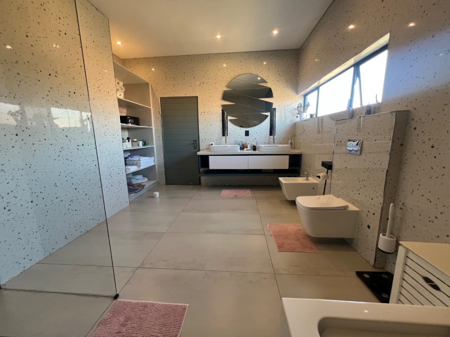 5 Bedroom Property for Sale in Thornhill Limpopo
