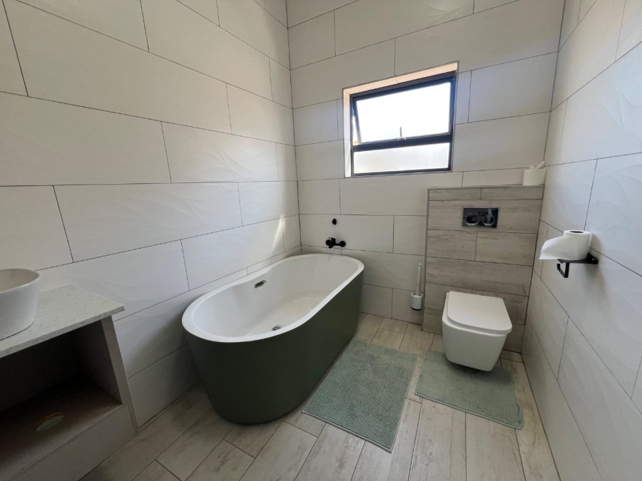 5 Bedroom Property for Sale in Thornhill Limpopo