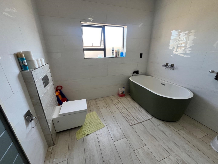 5 Bedroom Property for Sale in Thornhill Limpopo