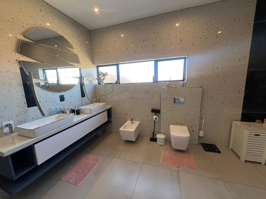 5 Bedroom Property for Sale in Thornhill Limpopo