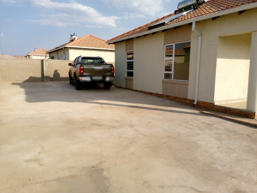 2 Bedroom Property for Sale in Southern Gateway Limpopo