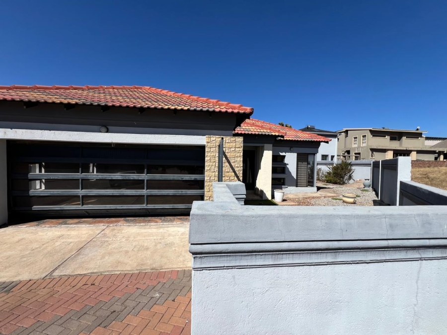 3 Bedroom Property for Sale in Woodhill Estate Limpopo