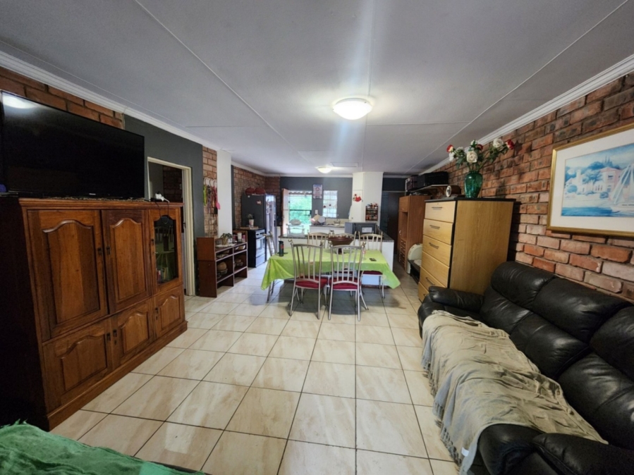 2 Bedroom Property for Sale in Doornbult Limpopo