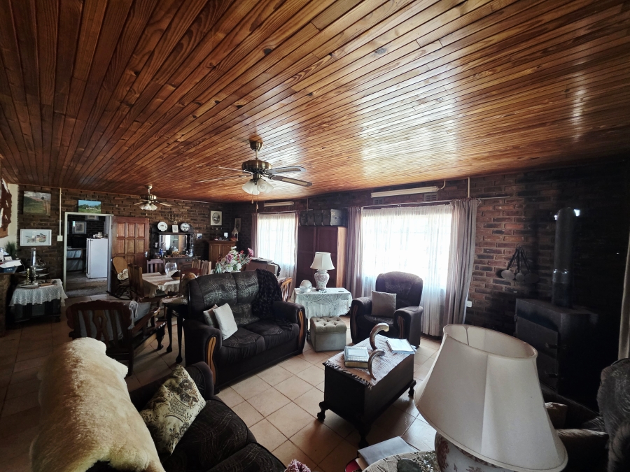 5 Bedroom Property for Sale in Roedtan Limpopo
