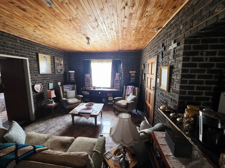 5 Bedroom Property for Sale in Roedtan Limpopo