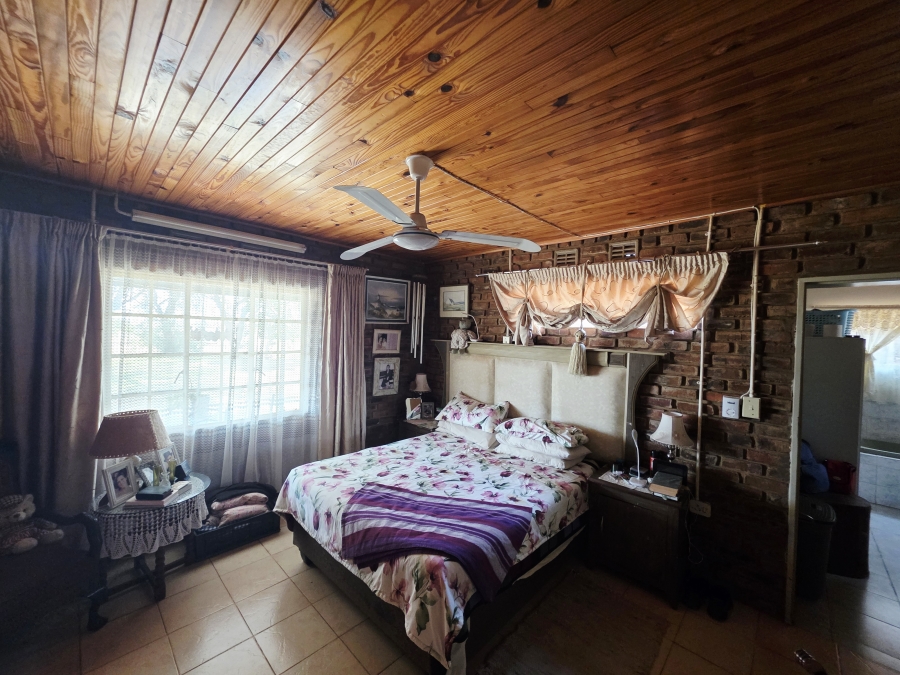 5 Bedroom Property for Sale in Roedtan Limpopo
