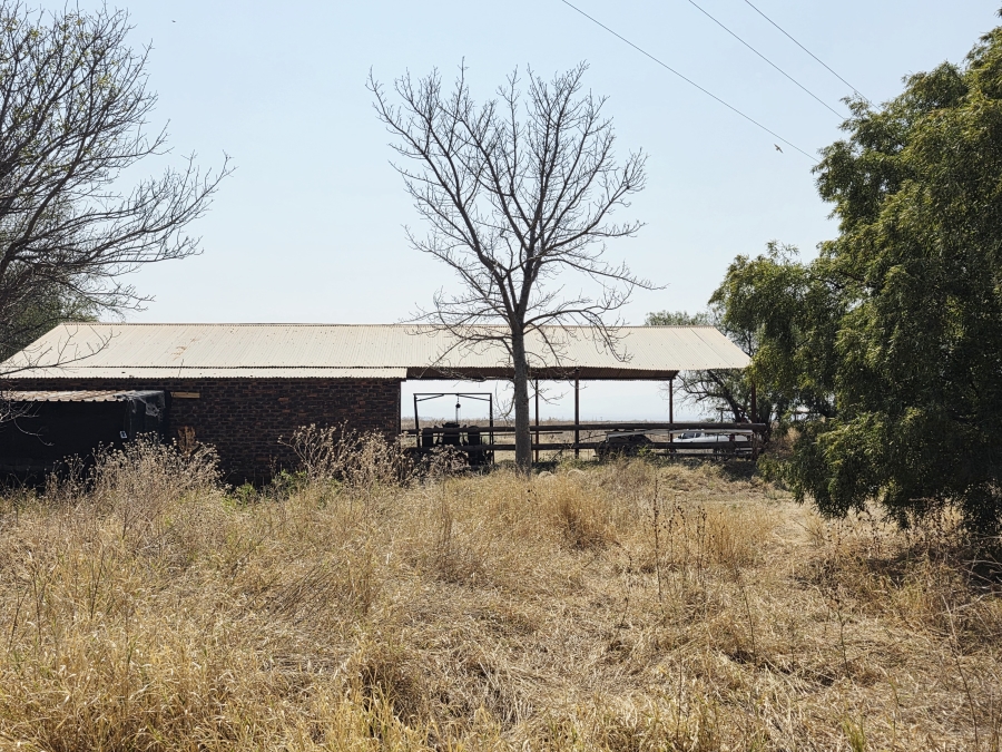 5 Bedroom Property for Sale in Roedtan Limpopo