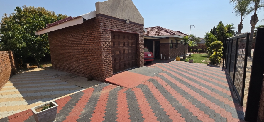 3 Bedroom Property for Sale in Flora Park Limpopo
