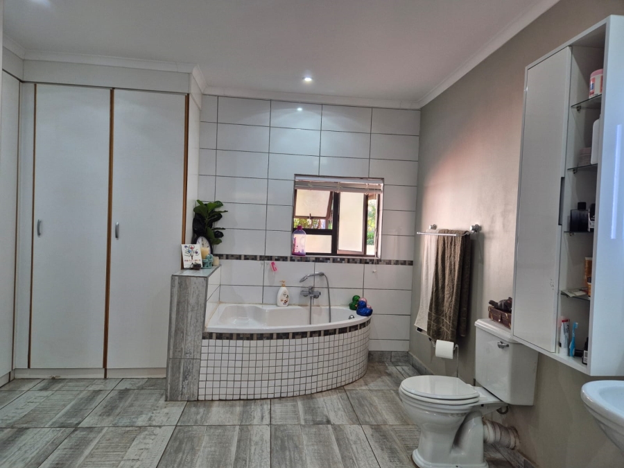 4 Bedroom Property for Sale in Bendor Limpopo