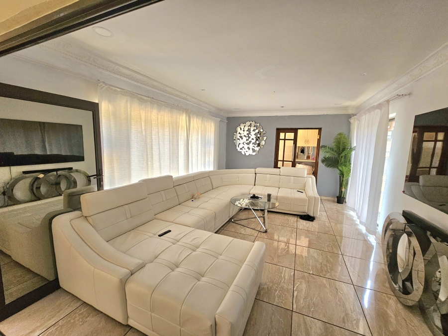 5 Bedroom Property for Sale in Louis Trichardt Limpopo