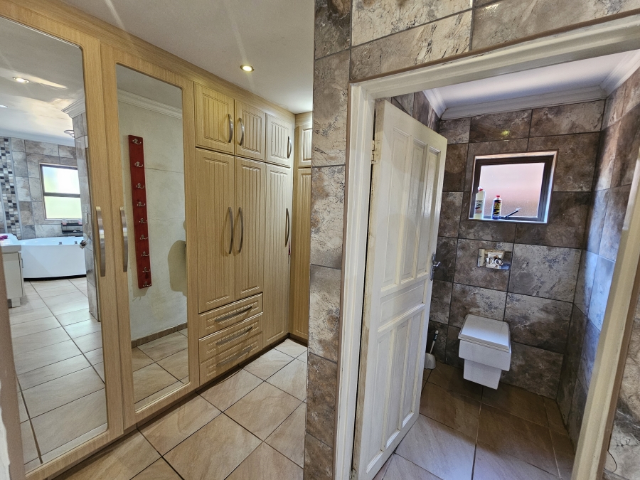 5 Bedroom Property for Sale in Louis Trichardt Limpopo