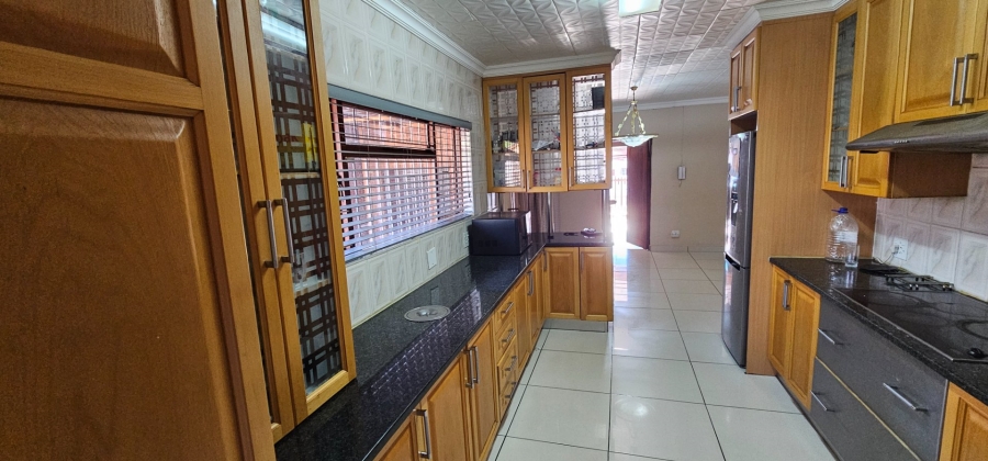 5 Bedroom Property for Sale in Flora Park Limpopo