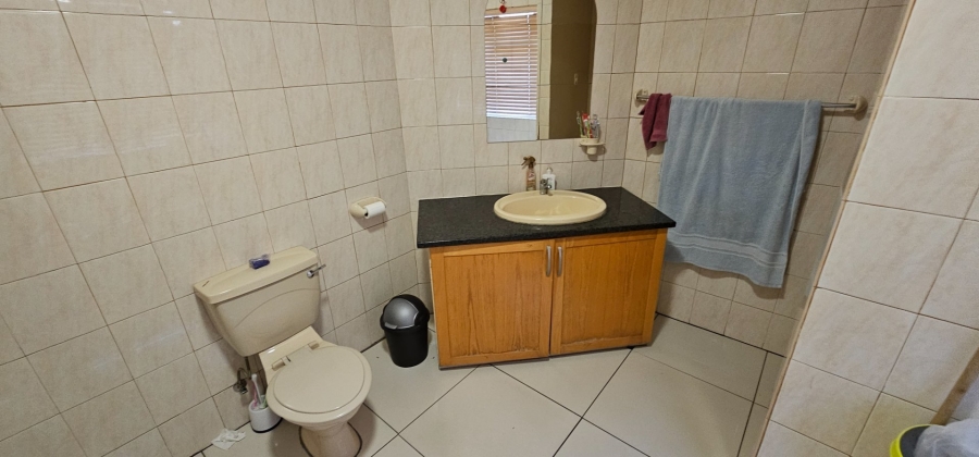 5 Bedroom Property for Sale in Flora Park Limpopo