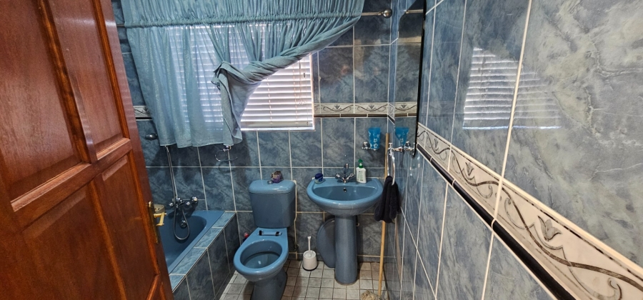 5 Bedroom Property for Sale in Flora Park Limpopo