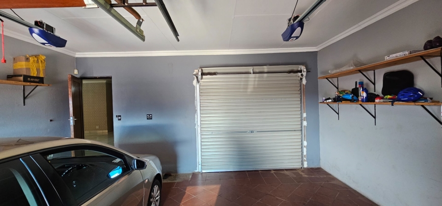 5 Bedroom Property for Sale in Flora Park Limpopo