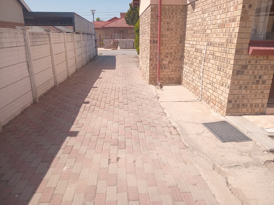 3 Bedroom Property for Sale in Polokwane Ext 108 Limpopo