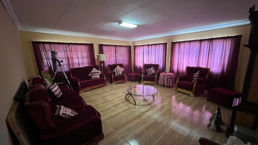 6 Bedroom Property for Sale in Bela Bela Limpopo