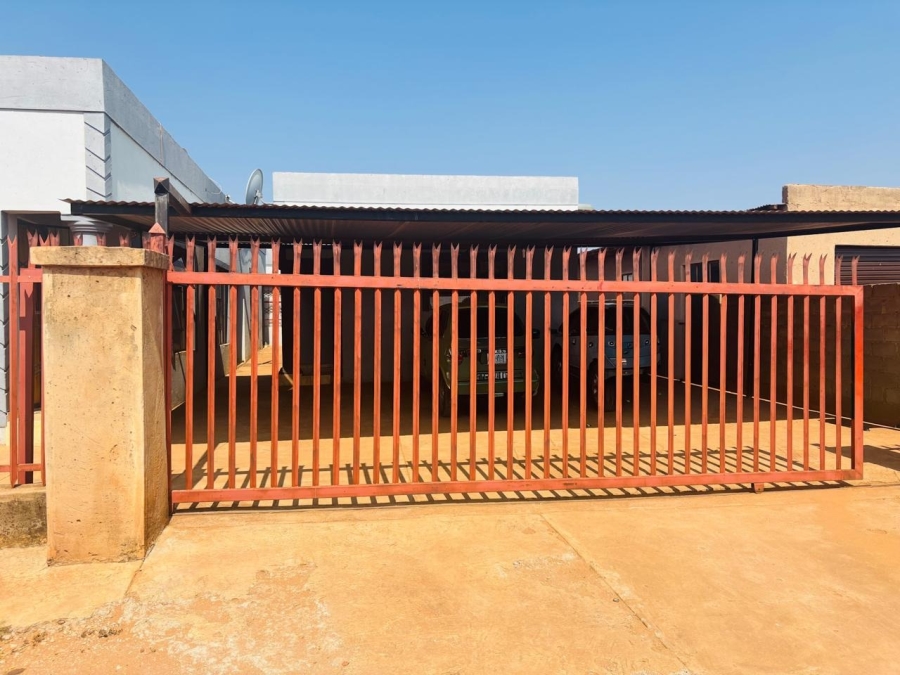 8 Bedroom Property for Sale in Aluta Park Limpopo