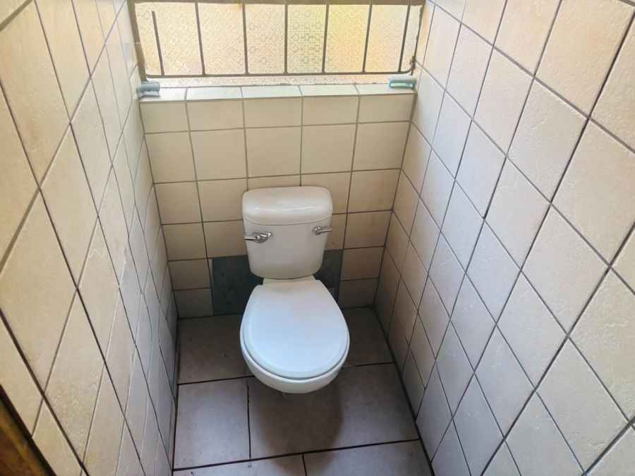 8 Bedroom Property for Sale in Aluta Park Limpopo