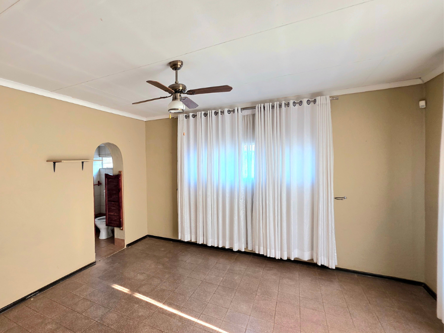 To Let 4 Bedroom Property for Rent in Flora Park Limpopo