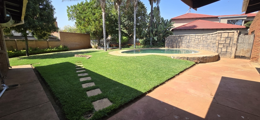 5 Bedroom Property for Sale in Flora Park Limpopo