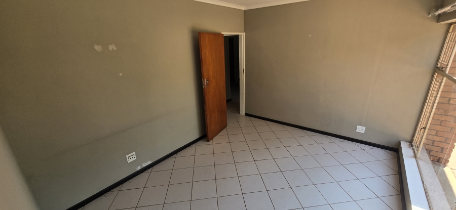 5 Bedroom Property for Sale in Flora Park Limpopo