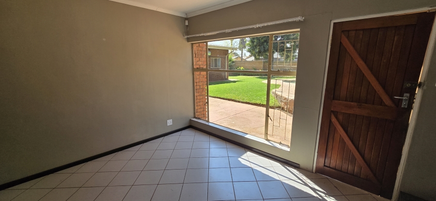 5 Bedroom Property for Sale in Flora Park Limpopo