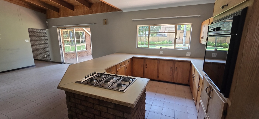 5 Bedroom Property for Sale in Flora Park Limpopo