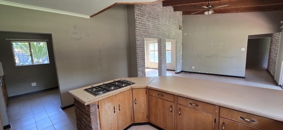 5 Bedroom Property for Sale in Flora Park Limpopo