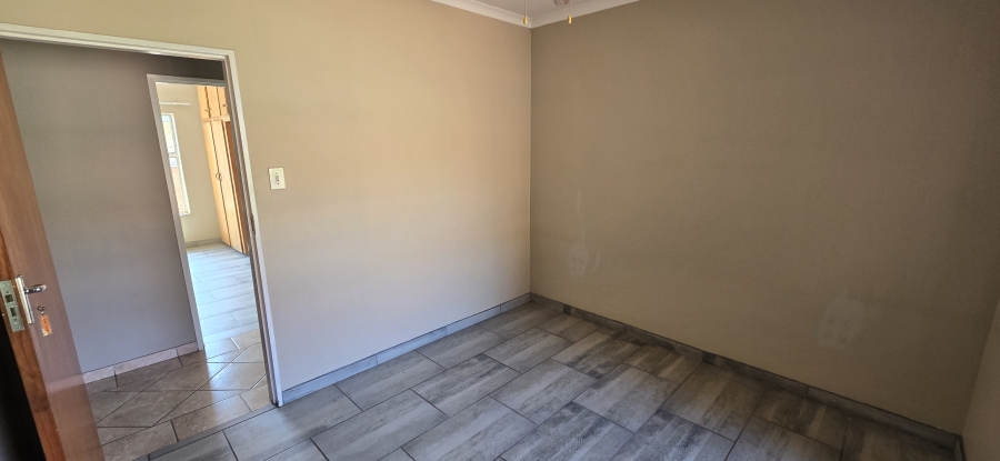 5 Bedroom Property for Sale in Flora Park Limpopo
