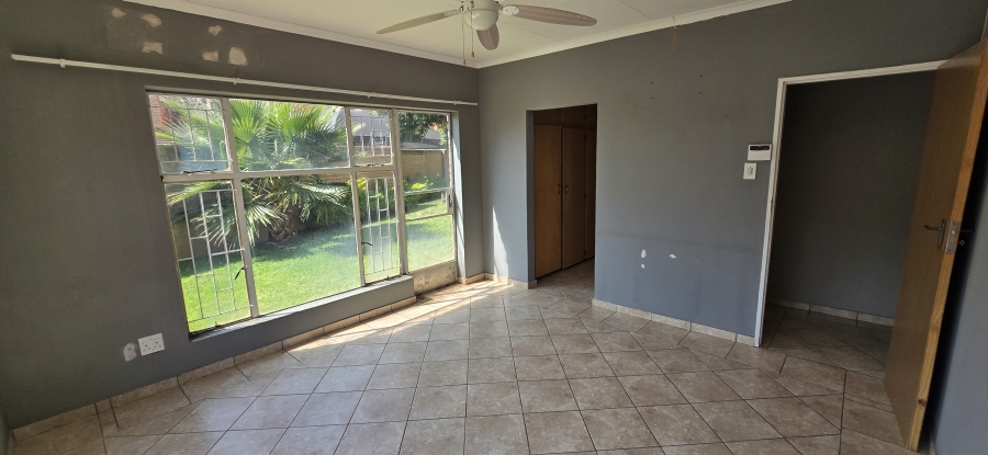 5 Bedroom Property for Sale in Flora Park Limpopo