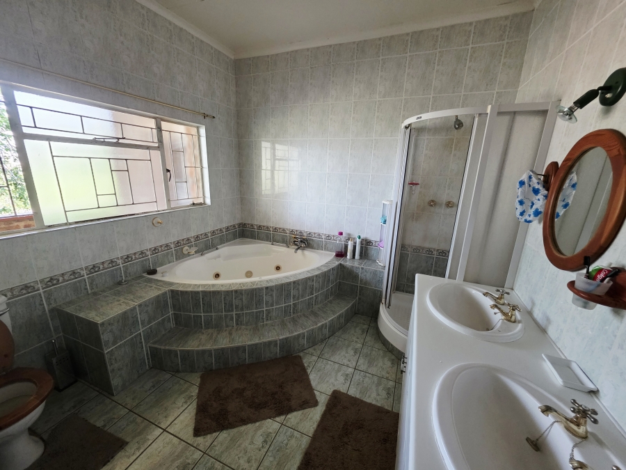 5 Bedroom Property for Sale in Bela Bela Limpopo