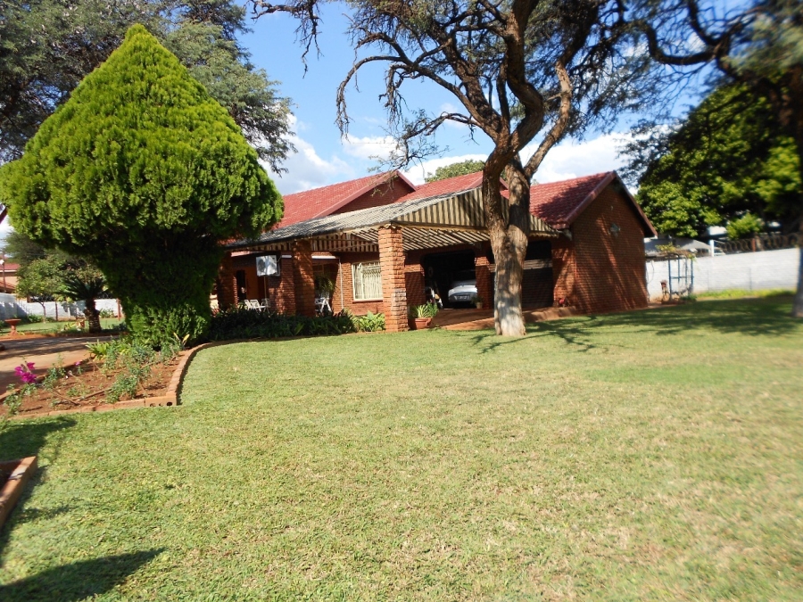 3 Bedroom Property for Sale in Chroompark Limpopo