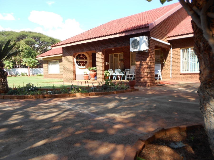 3 Bedroom Property for Sale in Chroompark Limpopo