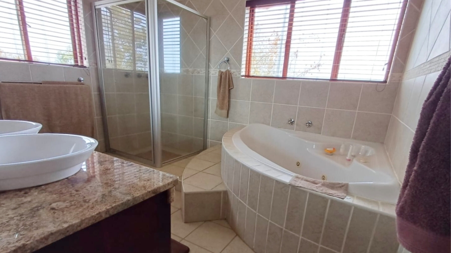 6 Bedroom Property for Sale in Zebula Golf Estate Limpopo