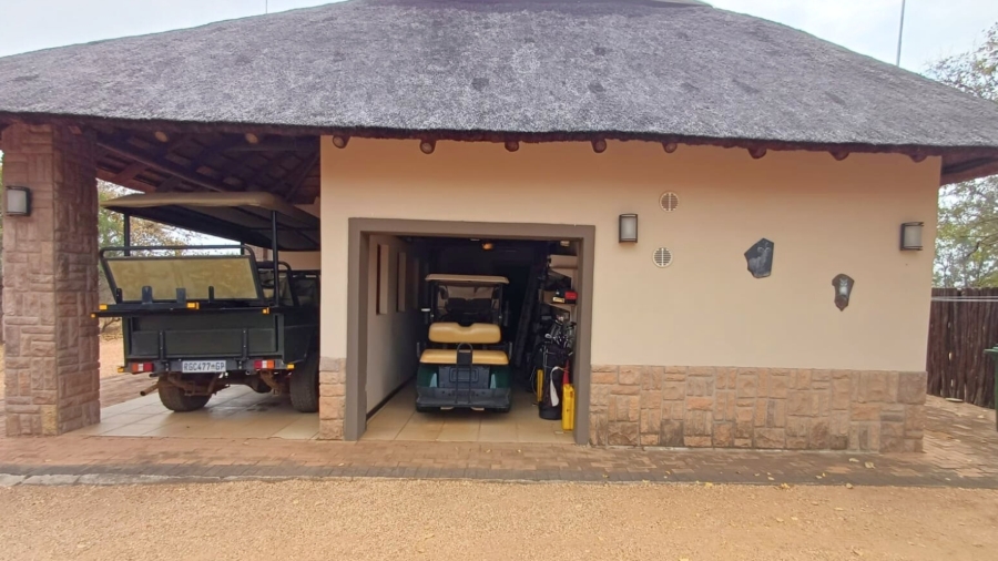 6 Bedroom Property for Sale in Zebula Golf Estate Limpopo