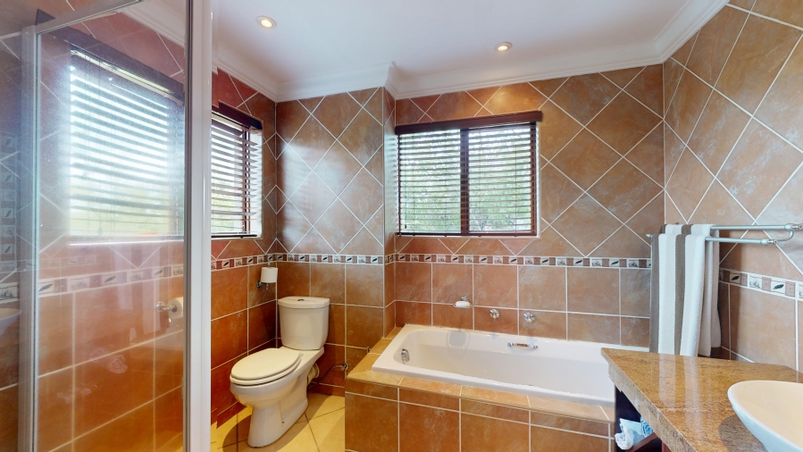 5 Bedroom Property for Sale in Zebula Golf Estate Limpopo