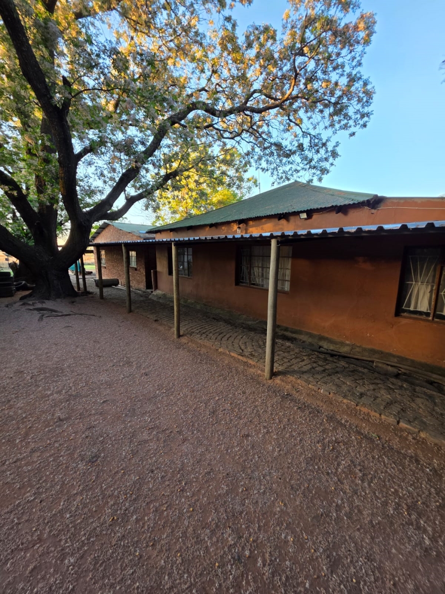 4 Bedroom Property for Sale in Alma Limpopo